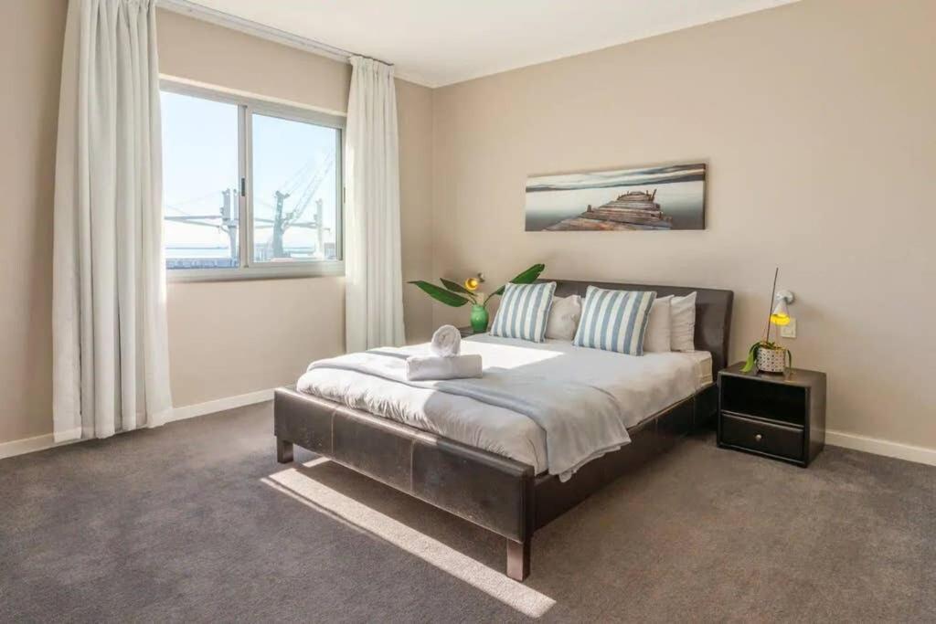 Harbour Bridge 33c Apartment Cape Town